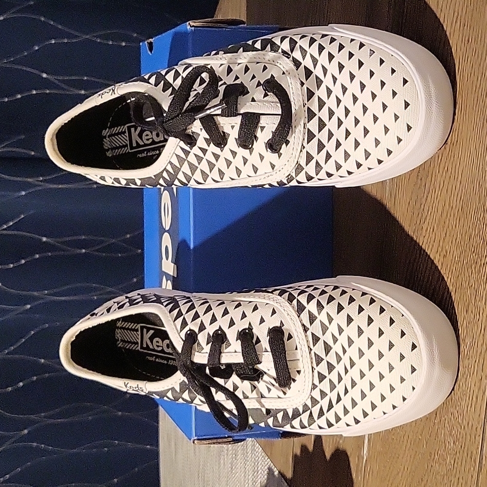 Keds geometric tennis shoes